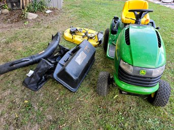 John Deere Riding Mower With Mower & Bagging System, Runs Good & Brand-New Battery