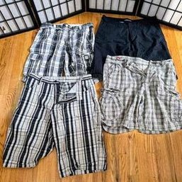 4 Pairs Of Men's Casual Shorts Size 38 Elixir, Trilogy