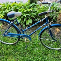 Schwinn Vintage 1964 Chicago Radiant Blue Ladies Bike