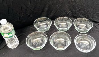 6 Small Pyrex Bowls