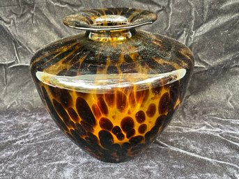 Tortoise Shell Design Art Glass Vase