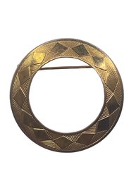 Vintage Diamond Patterned Circle Brooch