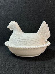 Vintage Indiana Milk Glass Hen