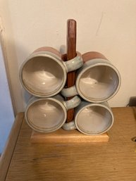 Prado  Set Of 4 Mugs With Stand