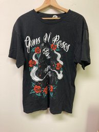 Guns & Roses Black T Shirt Size Large