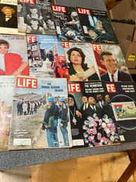 12 Vintage 1960's Life Magazine Lot MLK, War, Mark Twain Etc