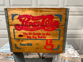 Vintage Pepsi - Cola Wood Crate With Metal Band Renforce. Drink Pepsi-cola Delicious Healthful Since 1896.