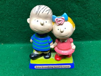 Vintage 1970 Peanuts Linus & Sally 'Love Is Walking Hand In Hand' Figurine. Charlie Brown. Yes Shipping.