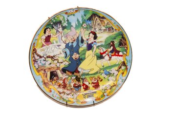 Vintage Snow White Musical  'The Fairest One Of All' Plate No. 1634F