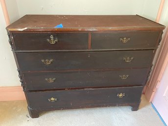 (B10) Antique 5-drawer Dresser