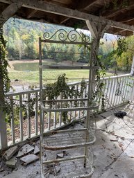 Vintage Metal Bakers Rack