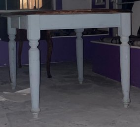 Turned Leg Farmhouse Table