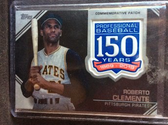 2019 Topps Roberto Clemente 150th Anniversary Commemorative Patch Card - M