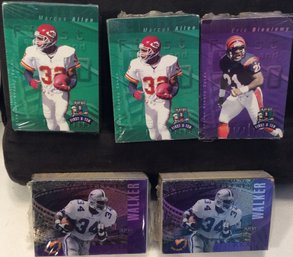 (5) 1997 Playoff First And Ten Sealed Packs - M