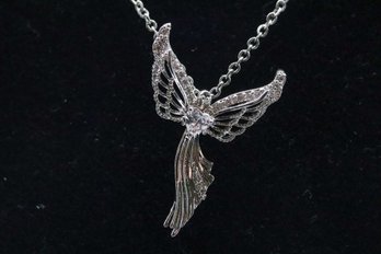 Angel Pendant With 21 Very Sparkly Pendant With Silver Tone Chain