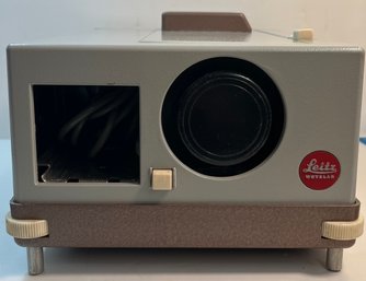 Leitz Wetzlar Pradovit F Projector