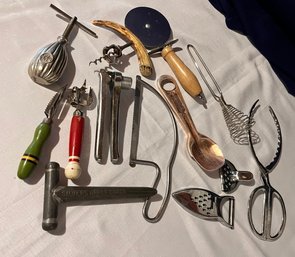 Vintage Kitchen Tool Lot