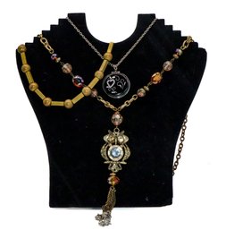 3 Gorgeous Vintage Necklaces