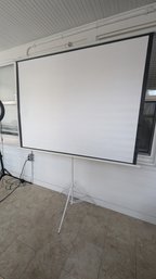 Portable Projector Screen: Set Up And Go!