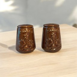 Novelty Ceramic Canada Salt/pepper Shakers