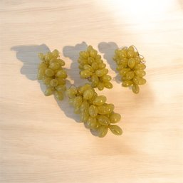 Set Of 4 Faux Green Grapes