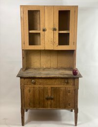 Primitive Childs Hutch