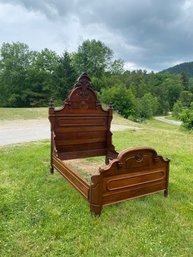 Antique Victorian Walnut And Burl Full Size Bed
