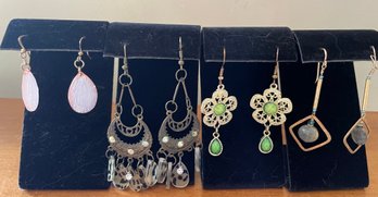 Lot Of Vintage Damgle Earrings