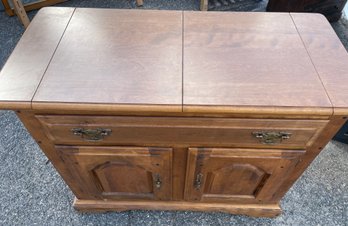 Vintage Temple-Stuart Early American Furniture Sideboard/buffet