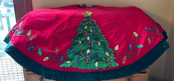 Absolutely Gorgeous Christmas Tree Skirt