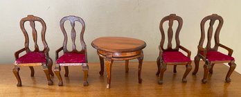 Dollhouse Table And Chairs