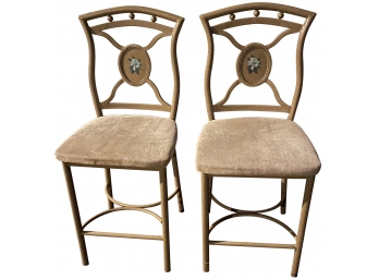 A Pair Of Pretty Metal Painted Barstools With Cushiony Seats