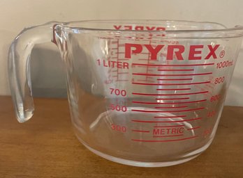 Large Pyrex Measuring Cup