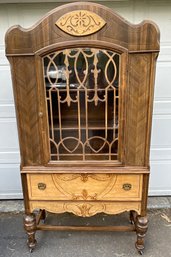 Absolutely Gorgeous Vintage Curio Cabinet