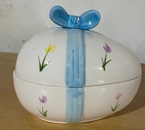 Pretty Ceramic Easter Egg With Lid