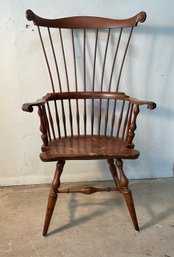 Vintage Wallace Nutting Comb Back Windsor Arm Chair