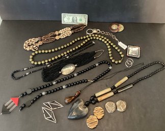 Vintage Costume Jewelry Lot # 7: 19 Piece Group