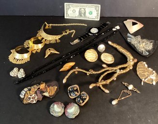 Vintage Costume Jewelry Lot # 8: 20 Piece Group