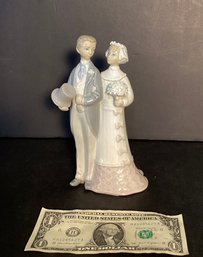 Lladro Retired Porcelain Wedding Couple Cake Topper