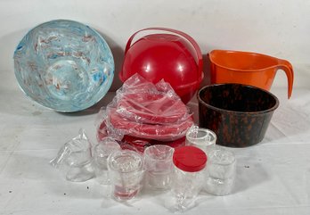 Lot Of Mid Century Plastic Bowls, Pic- Nic Set