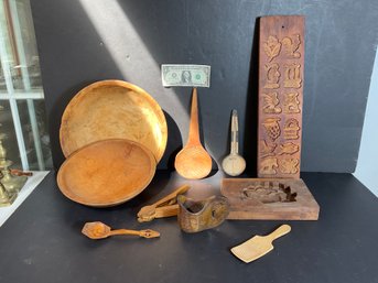 10 Pieces Assorted Vintage & Carved Wooden Ware