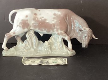 Lladro Porcelain Figure Bull With Head Down