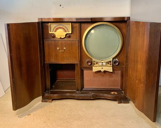 1950s Vintage1950s Vintage Zenith Television Radio Turntable Combination