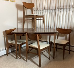4 Mid Century Modern Stanley Chairs In Walnut Wood With Oyster Toned Naugahyde  Seats
