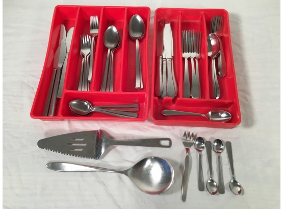 Lot Of Contemporary Stainless Steel Flatware Walco, Farberware