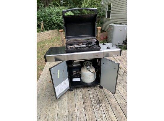 Weber Spirit Propane Gas Grill Excellent Condition!