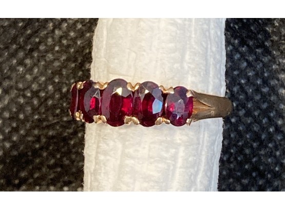 14K Gold And Red Garnets Ring