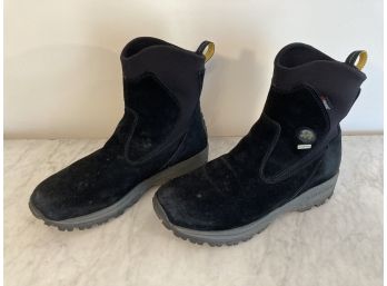 MENS Size 10 Merrell Tundra Black Waterproof Winter Boots