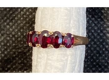 14K Gold And Red Garnets Ring