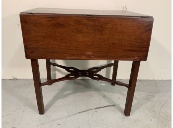 Antique Figured Mahogany Chippendale Pembroke Table W/ 2 Drawers And Pierced Stretcher